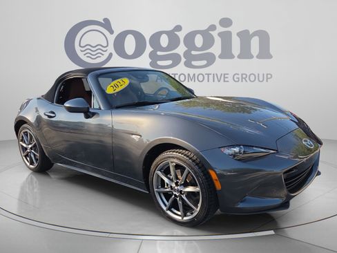 Used 2023 MAZDA MX-5 Miata Grand Touring RWD image 7