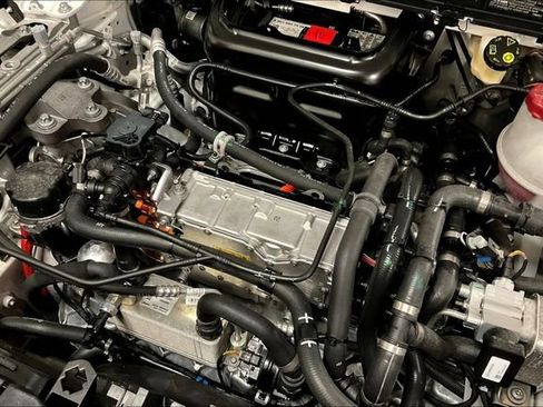 Used 2025 Mercedes-Benz EQB 300 4MATIC image 36