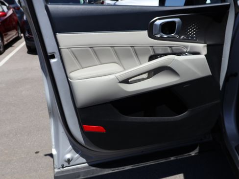 Used 2023 Kia Sorento SX Prestige AWD/4WD image 43