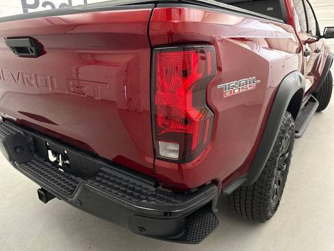 Used 2025 Chevrolet Colorado Trail Boss AWD/4WD image 31