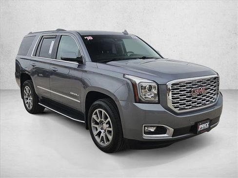 Used 2018 GMC Yukon Denali image 3