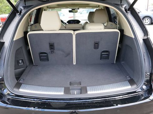 Used 2018 Acura MDX FWD image 16