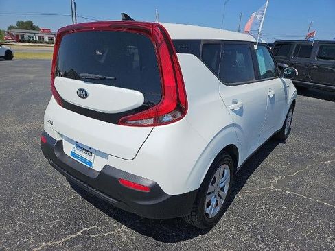 Used 2021 Kia Soul LX FWD image 7