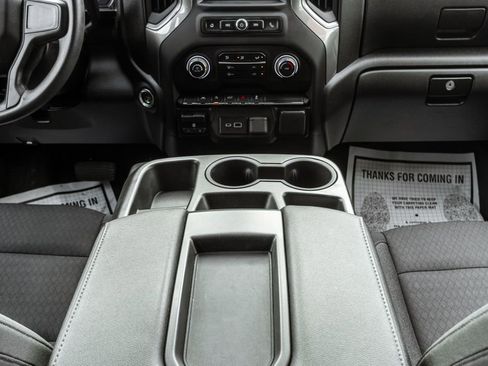 Used 2023 Chevrolet Silverado 1500 Custom image 11