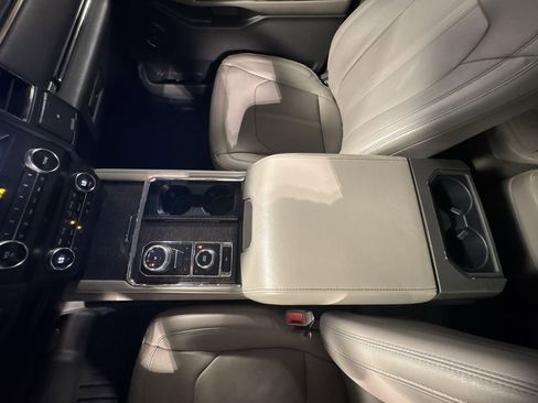 Used 2019 Ford Expedition Max Limited image 27