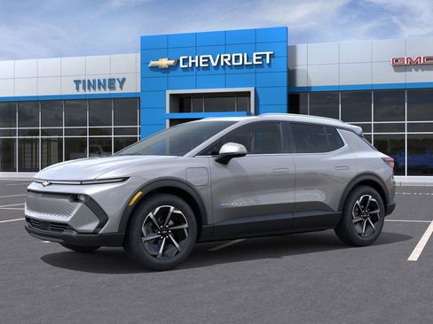 New 2026 Chevrolet Equinox EV LT image 2