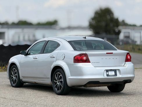 Used 2012 Dodge Avenger SE FWD image 10