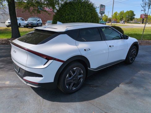 New 2025 Kia EV6 Light RWD image 7