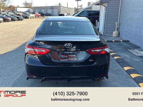 Used 2018 Toyota Camry SE image 5