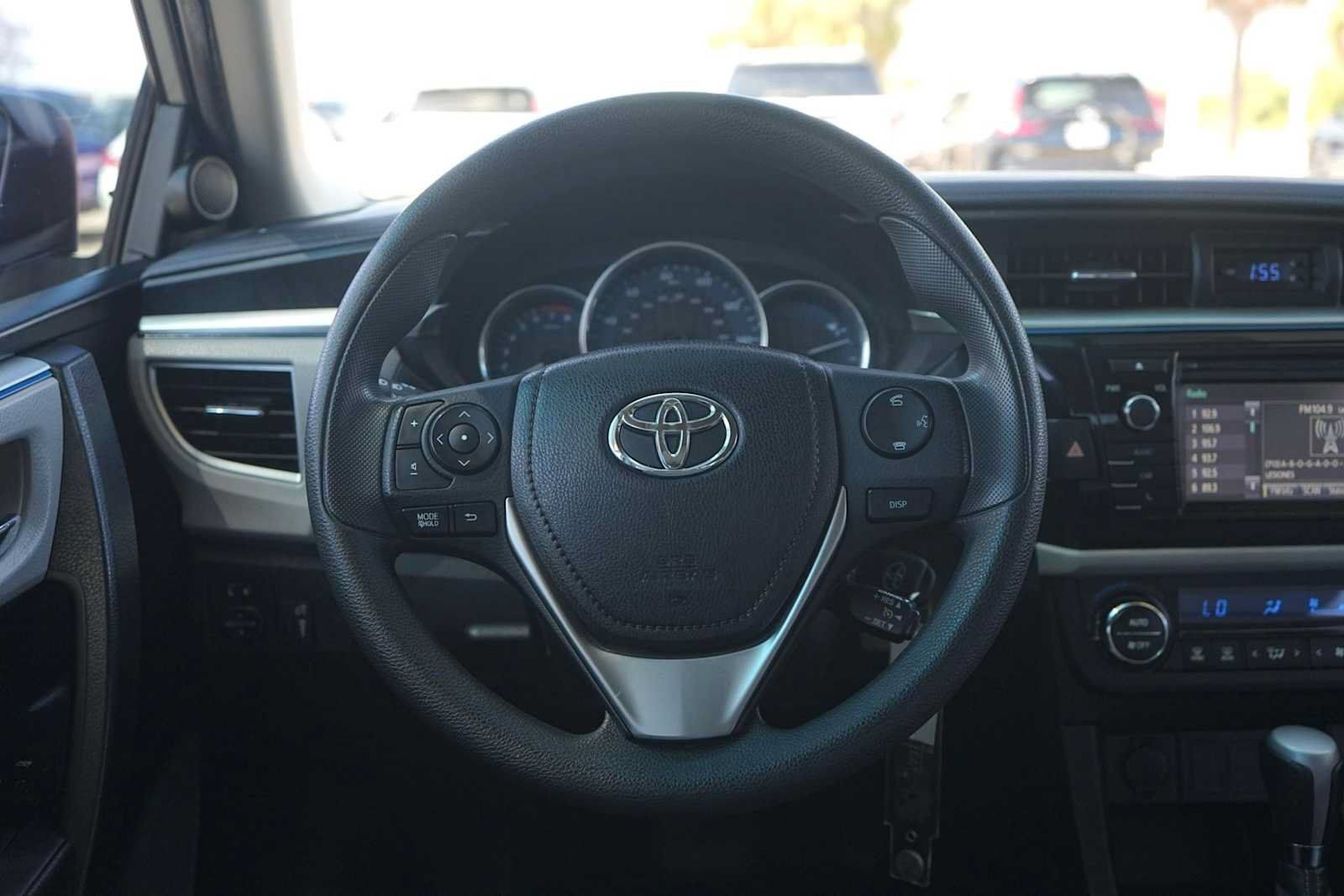 Used 2014 Toyota Corolla LE FWD image 16