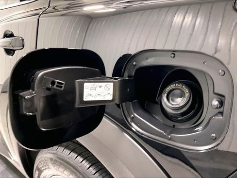 Used 2025 Nissan Pathfinder SL AWD/4WD image 43