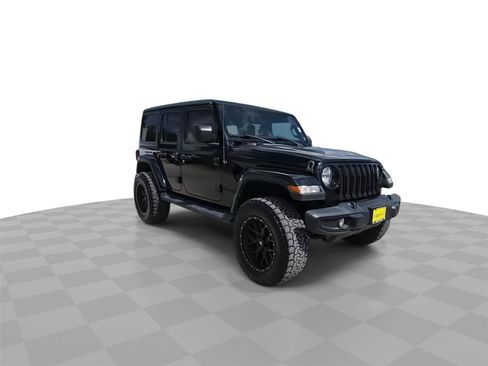 Used 2021 Jeep Wrangler Unlimited Sahara AWD/4WD image 2