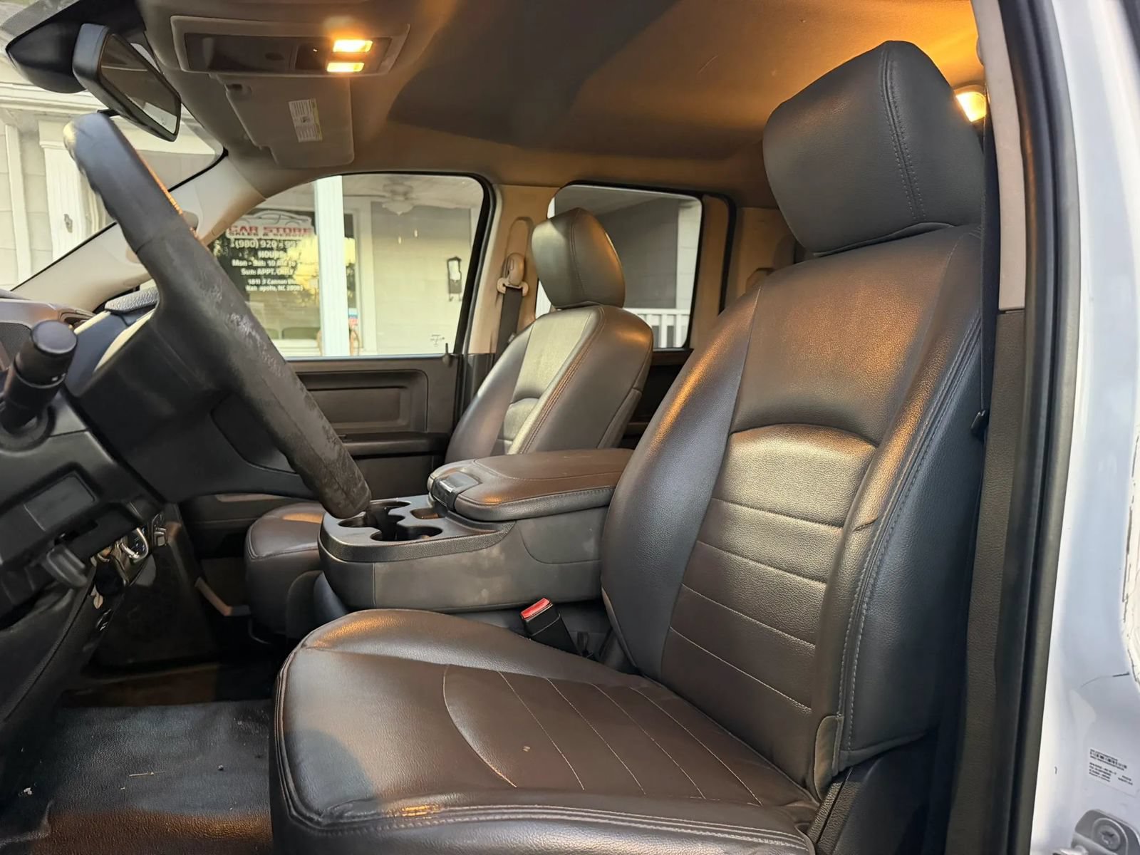 Used 2016 RAM 1500 Tradesman w/ Chrome Appearance Group AWD/4WD image 11