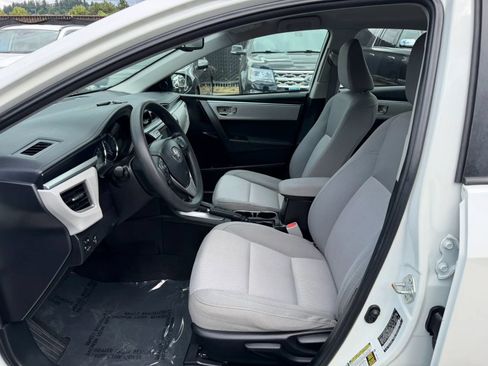 Used 2014 Toyota Corolla LE FWD image 8