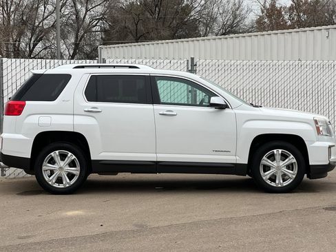 Used 2016 GMC Terrain SLT image 3