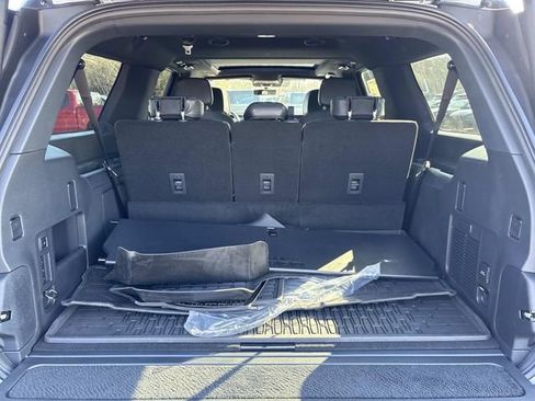 New 2026 Lincoln Navigator L Reserve w/ Jet Appearance Package image 12