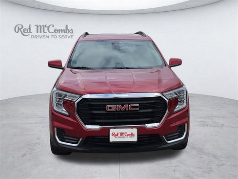 Used 2023 GMC Terrain SLE w/ Driver Convenience Package FWD image 11