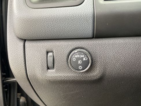 Used 2015 Chevrolet Colorado Z71 image 31