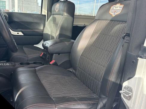 Used 2012 Jeep Wrangler Sahara image 9