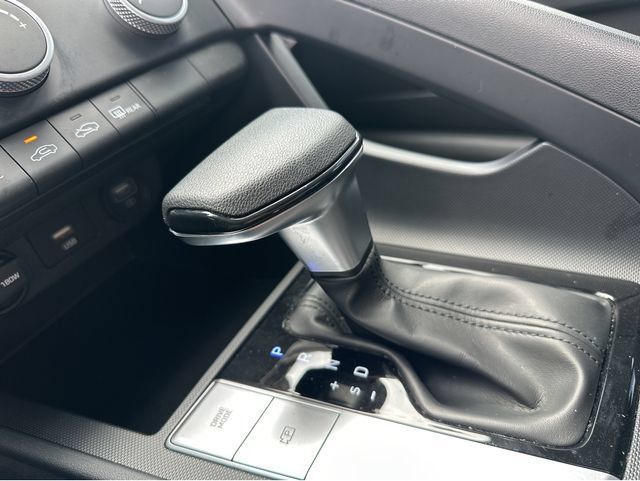 Used 2021 Hyundai Elantra SE FWD image 27