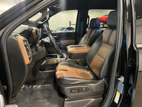 Used 2021 Chevrolet Silverado 3500 High Country image 9