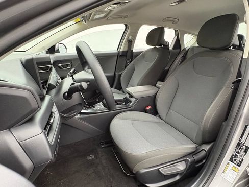 Used 2025 Kia K4 FWD image 15