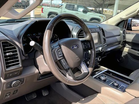 Used 2019 Ford Expedition Limited w/ Equipment Group 301A image 17