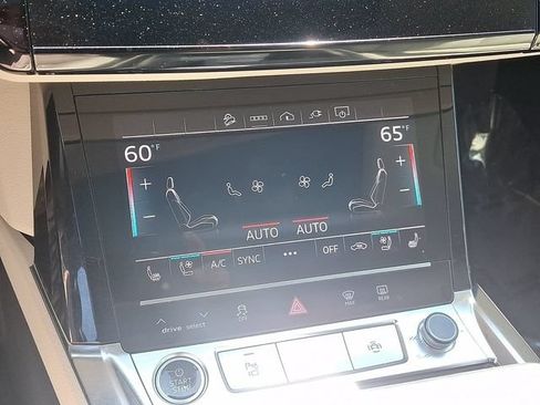 Used 2024 Audi Q8 e-tron Premium Plus w/ Premium Plus Package AWD/4WD image 19