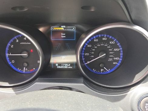 Used 2018 Subaru Outback 2.5i Limited AWD/4WD image 8