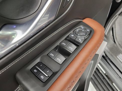 Used 2023 GMC Yukon Denali Ultimate AWD/4WD image 21