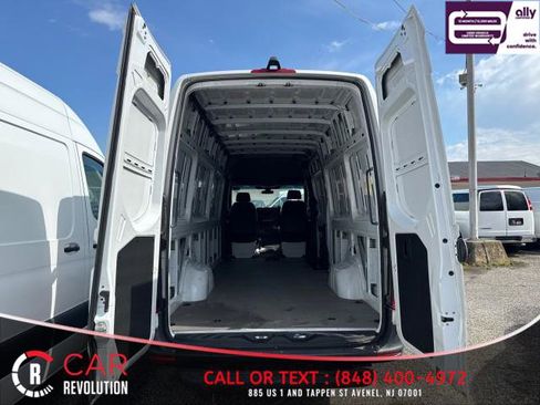 Used 2023 Mercedes-Benz Sprinter 2500 image 7