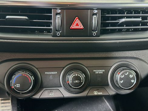 Used 2021 Kia Forte GT-Line image 23