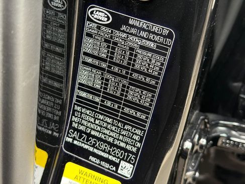 Used 2024 Land Rover Range Rover Evoque Dynamic SE image 36