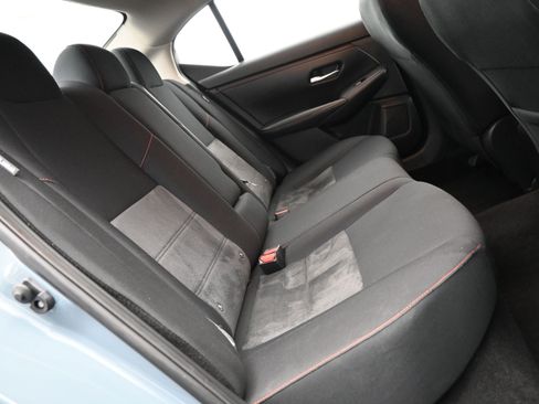 Used 2025 Nissan Sentra SR image 12