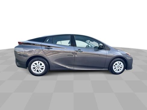 Used 2018 Toyota Prius One FWD image 9