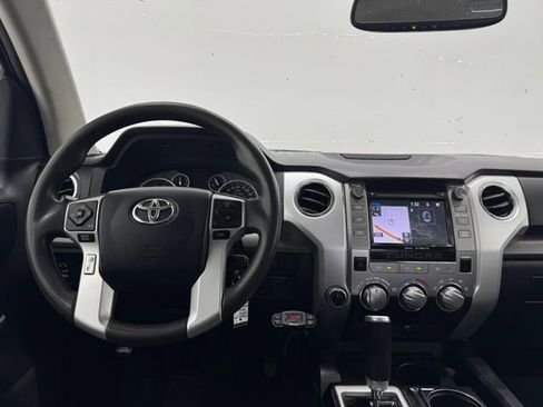 Used 2016 Toyota Tundra SR5 w/ SR5 Upgrade Package AWD/4WD image 3