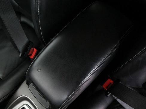 Used 2018 Dodge Journey Crossroad w/ Nav & Sun Group AWD/4WD image 29