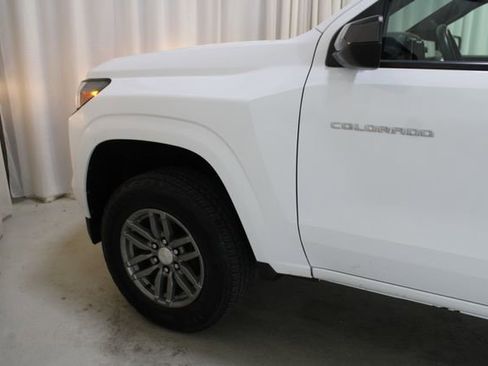 Used 2024 Chevrolet Colorado LT w/ LT Convenience Package AWD/4WD image 29