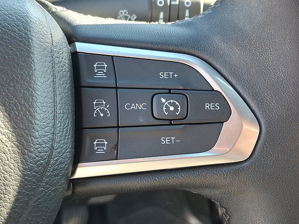 Used 2024 Jeep Compass Limited w/ Sun and Sound Group AWD/4WD image 24