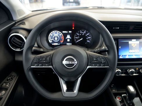 Used 2023 Nissan Kicks SV FWD image 19
