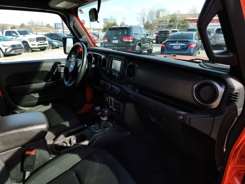 Used 2020 Jeep Gladiator Sport w/ Quick Order Package 24S image 18