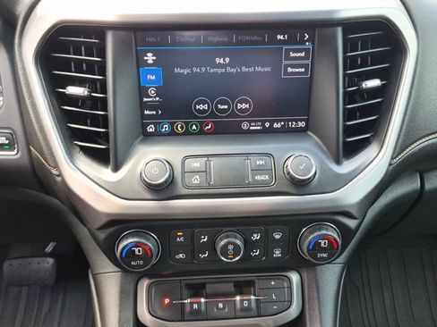 Used 2023 GMC Acadia AT4 w/ Technology Package image 8