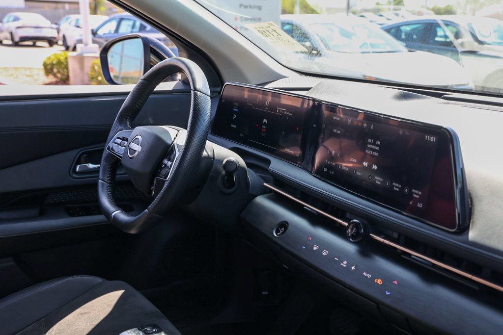 Used 2024 Nissan Ariya AWD image 22