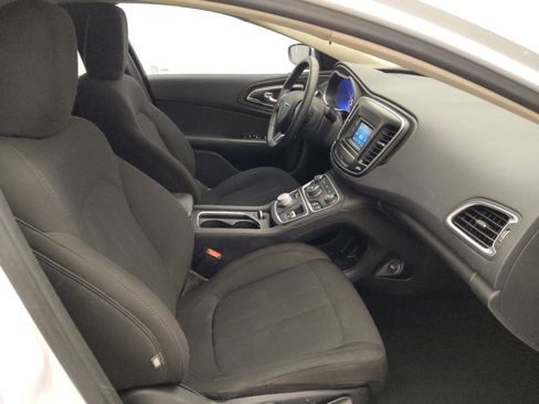 Used 2016 Chrysler 200 Touring image 21