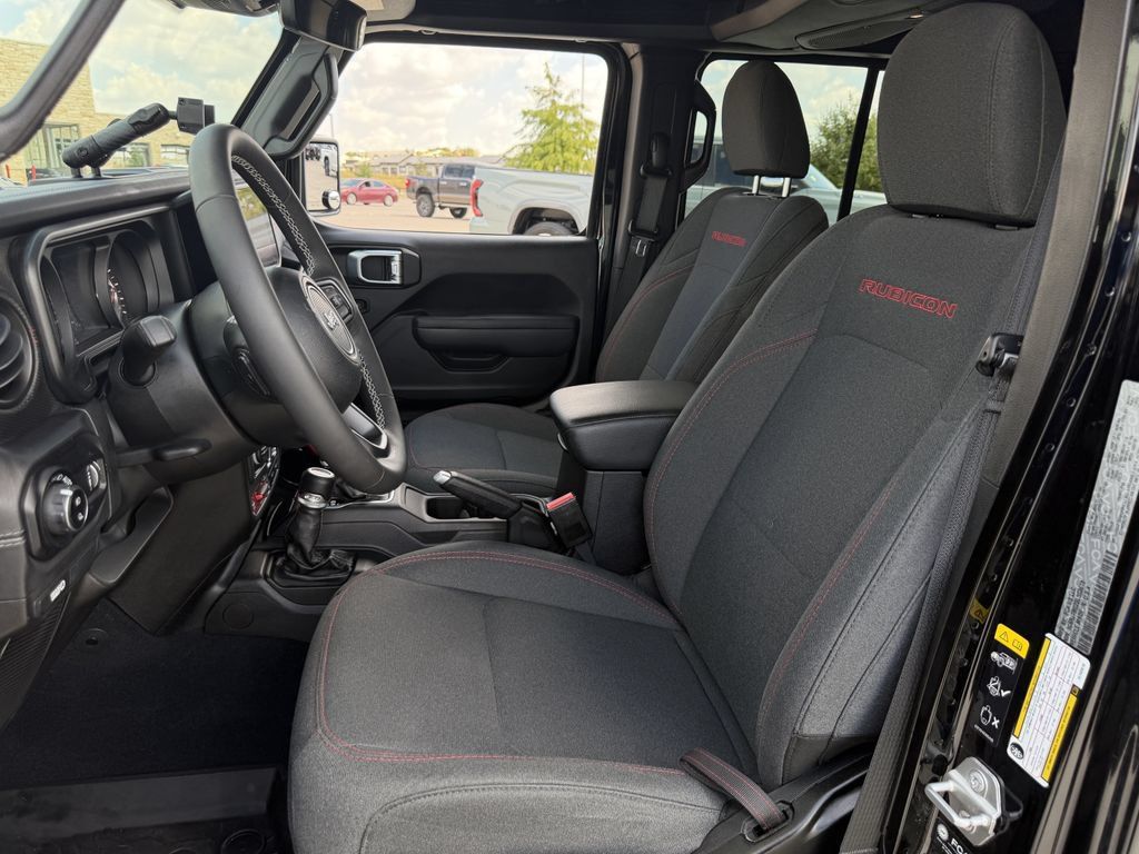Used 2025 Jeep Gladiator Rubicon AWD/4WD image 23