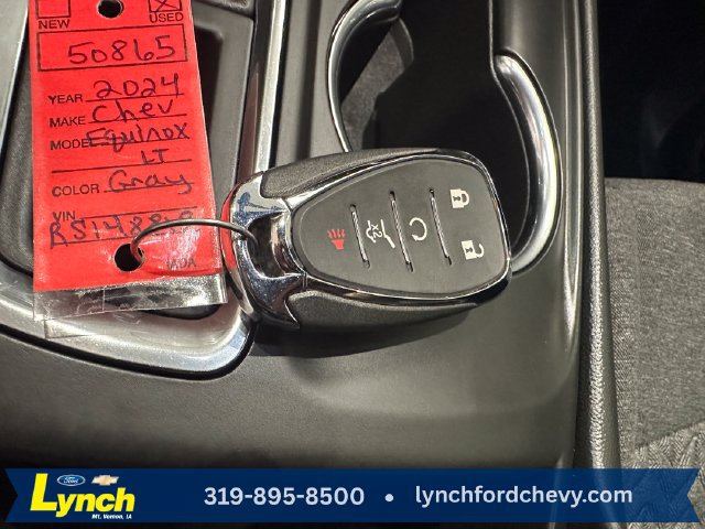Used 2024 Chevrolet Equinox LT AWD/4WD image 16