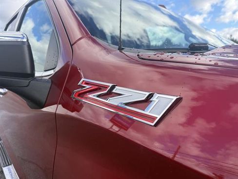 Used 2021 Chevrolet Silverado 1500 LTZ w/ Z71 Off-Road Package image 10