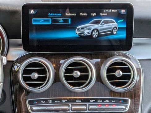 Used 2022 Mercedes-Benz GLC 300 4MATIC w/ Premium Package Lite image 10