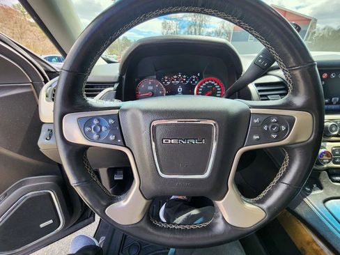 Used 2016 GMC Yukon Denali w/ Open Road Package AWD/4WD image 22