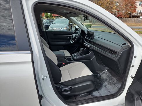 Used 2025 Honda CR-V LX image 29